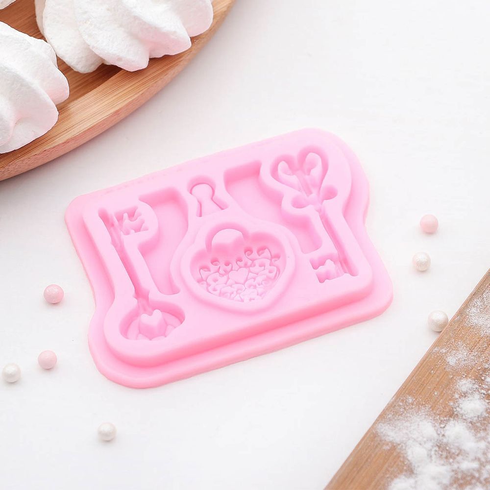 Молд 8,5х6,8х0,7 см, Ключ от сердца