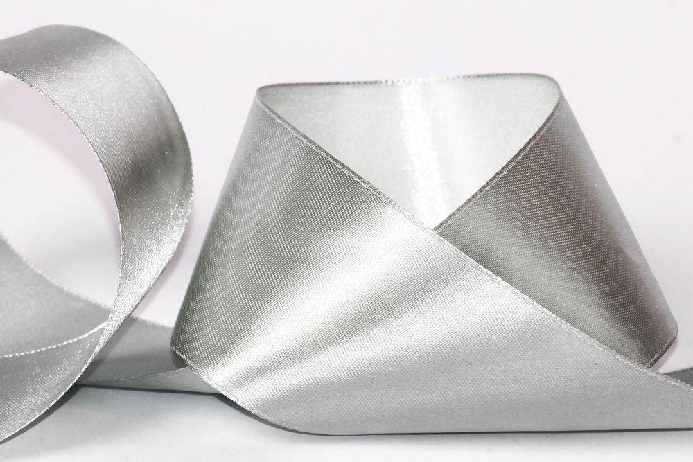 Лента атласная 1-сторонняя 50.0 мм / 33±2 метра, 079 бл.серый, Gamma