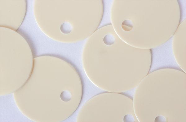 Пайетки Zlatka россыпью ZF-11/1 8 мм, 50 г (5х10 г), №03 молочный