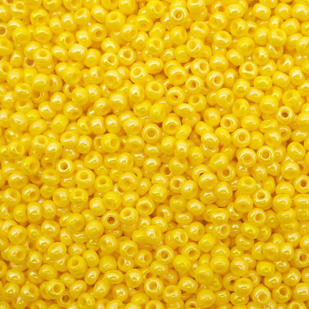 Бисер Preciosa 10/0 (2.3 мм), непрозрачный с покрытием, круг.отв., 500 г, (84110) 311-19001-10/0