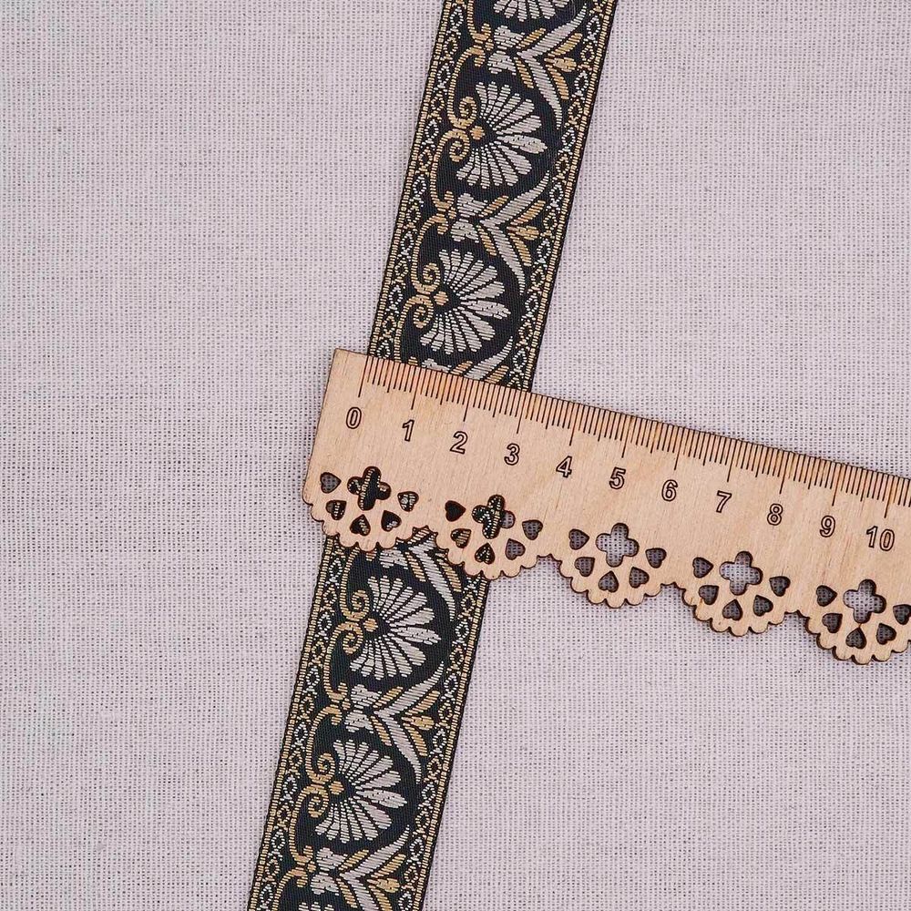 Лента (тесьма) жаккардовая 33.0 мм / 10±0.5 метров, черный/серебро, 3AR2681