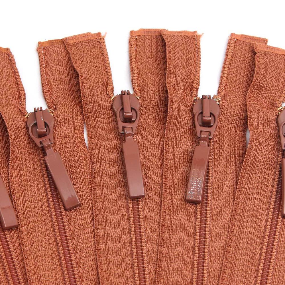 Молния спираль (витая) Arta Т5 (5 мм) 1 зам., разъем., 70 см, цв. 856 св.коричневый, уп.5 шт