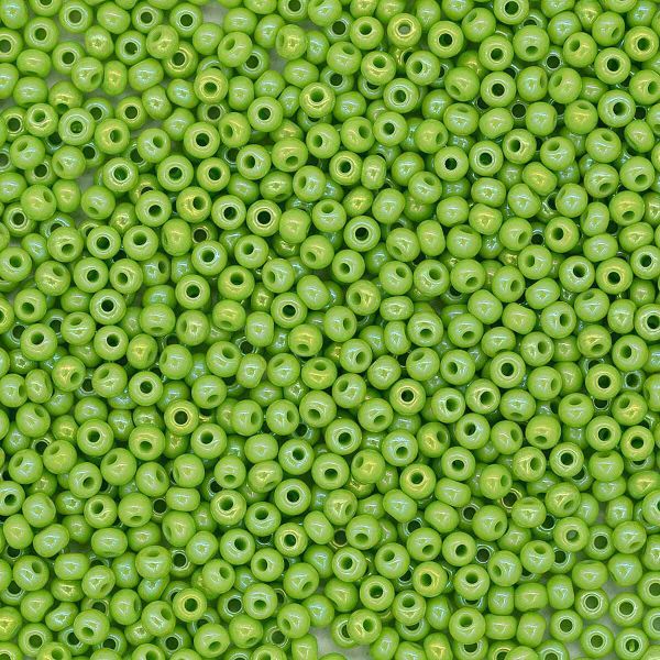 Бисер Preciosa 10/0 (2.3 мм), 100 г (5х20 г), непрозрачный с радужным покрытием, цв. 54310