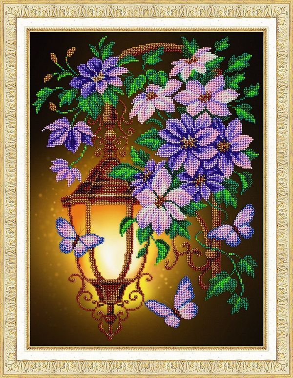 Набор для вышивания бисером Паутинка, Фонарик и клематисы 28х38 см