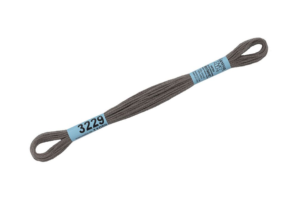 Мулине Gamma 100% хлопок, цв.3229 т.серый, 24 мотка по 8 метров