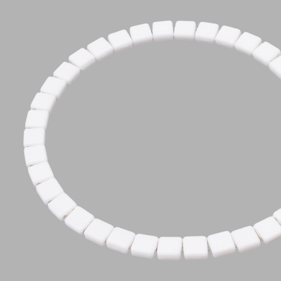 Бусины пластик 6х6х3 мм, 50 г, с двойным отверстием, плоский квадрат, 16 белый, Astra&Craft 7429