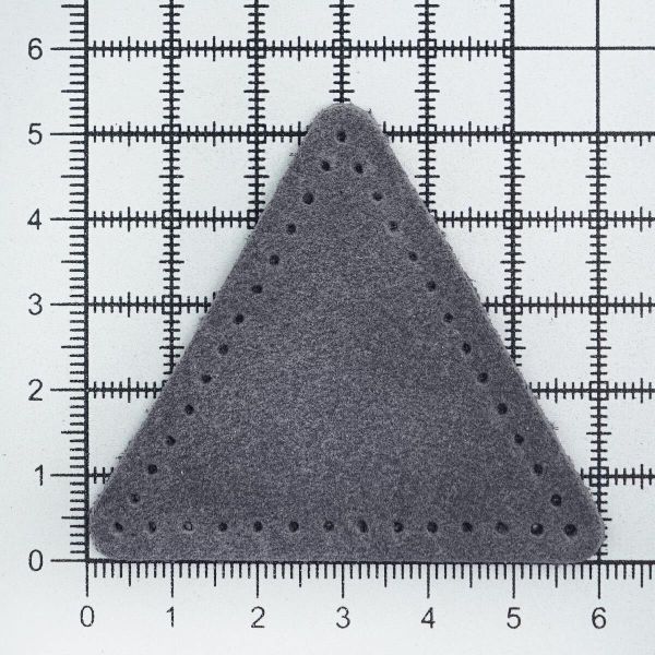 Заплатки пришивные из замши, треугольник равносторонний 6см с перфорацией, 2 шт, 100% кожа, 26 серый, 59116