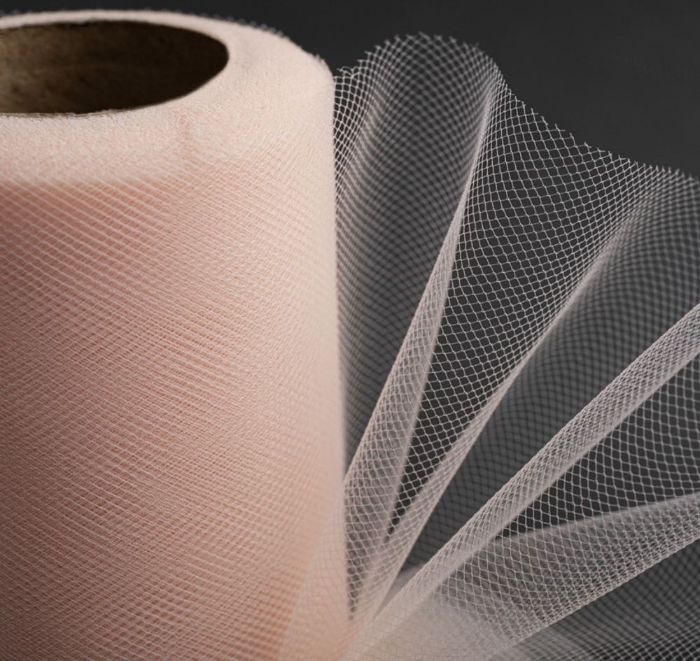 Фатин на шпульке средней жесткости, 100% нейлон, 150 мм, 11 бежевый, 22,86м, Gamma FTN/R