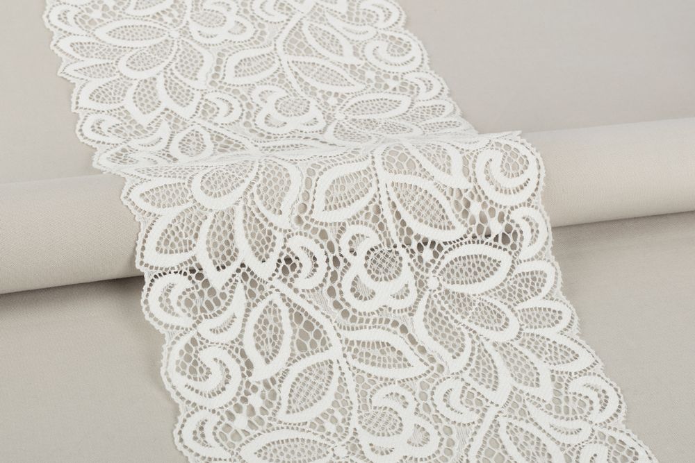 Кружево бельевое эластичное 170 мм / 20 м, Турция, айвори, Blitz BLST-18 Кружево бельевое эластичное 170 мм / 20 м, Турция, айвори, Blitz BLST-18