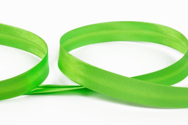 Косая бейка атласная 12 мм / 132±1 метра, 057 я.салатовый, Gamma GK-12P