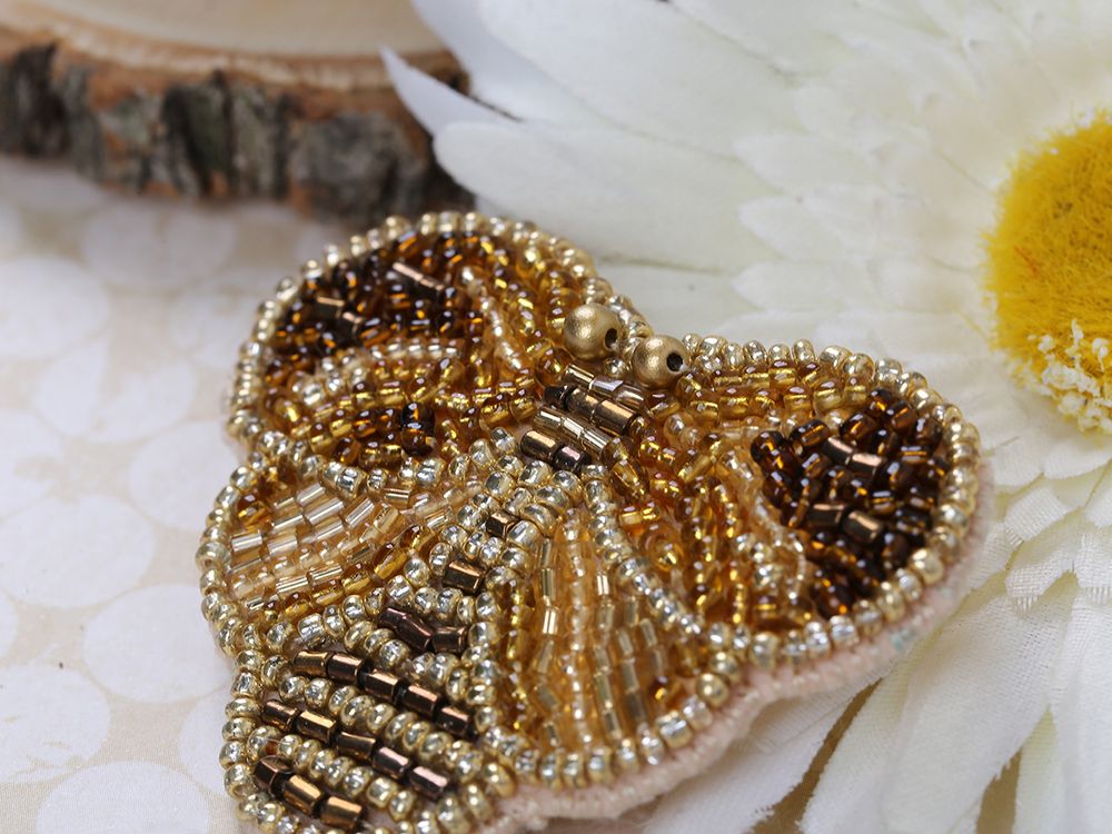 Набор для вышивания бисером Klart, Брошь. Медовая пчелка, 6х5 см