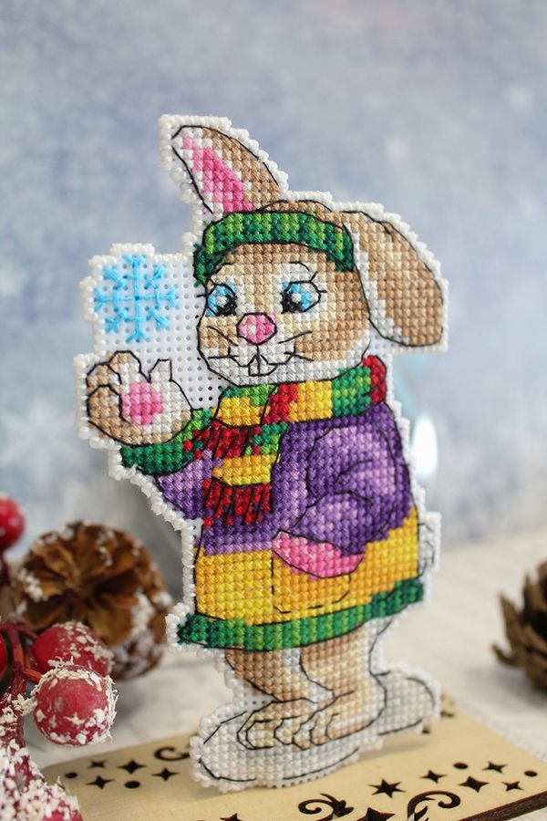 Набор для вышивания нитками МП Студия (Жар-птица), Зайка со снежинкой 13х8 см