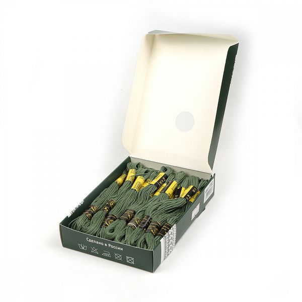 Мулине ПНК им.Кирова цв.3702 зеленый, 24 мотка по 8 метров