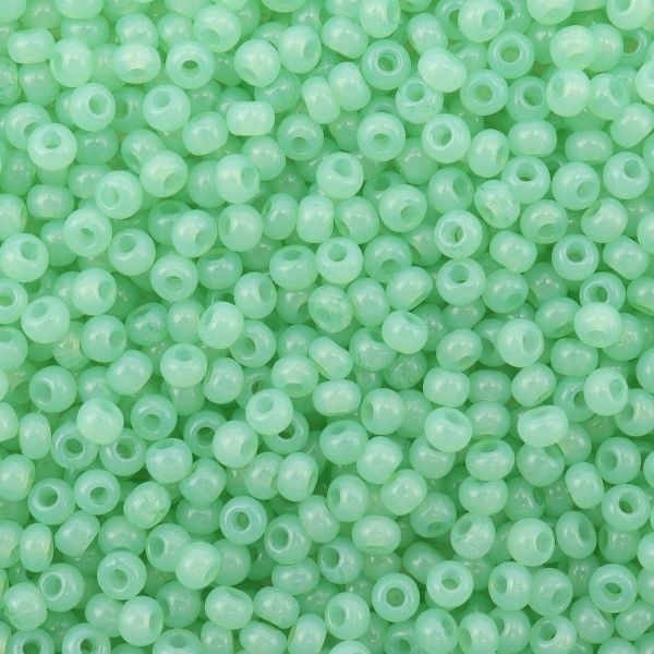 Бисер Preciosa 10/0 (2.3 мм), 500 г, алебастр окрашенный, круг.отв., (02161) 331-19001/10/0