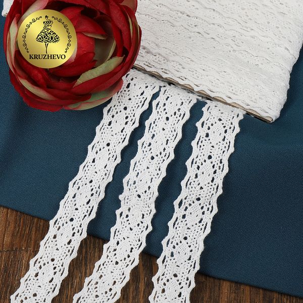 Кружево вязаное (тесьма) 20 мм / 10 метров, диз. 294, цв.02 белый уп. 10 м, Kruzhevo