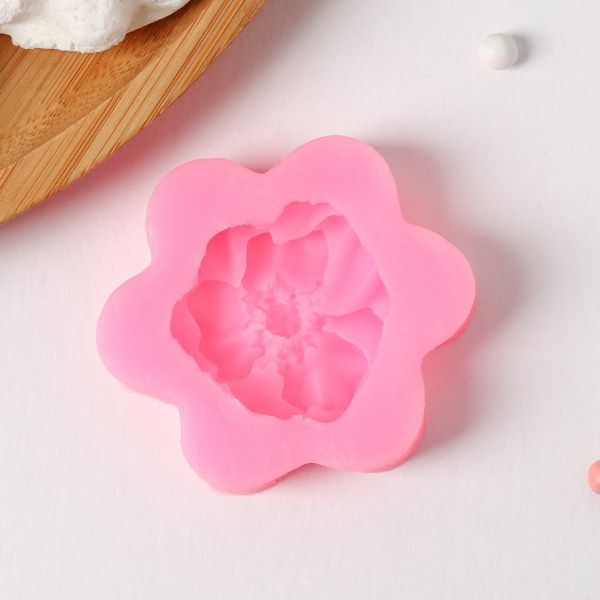 Молд 6х6х1,2 см 