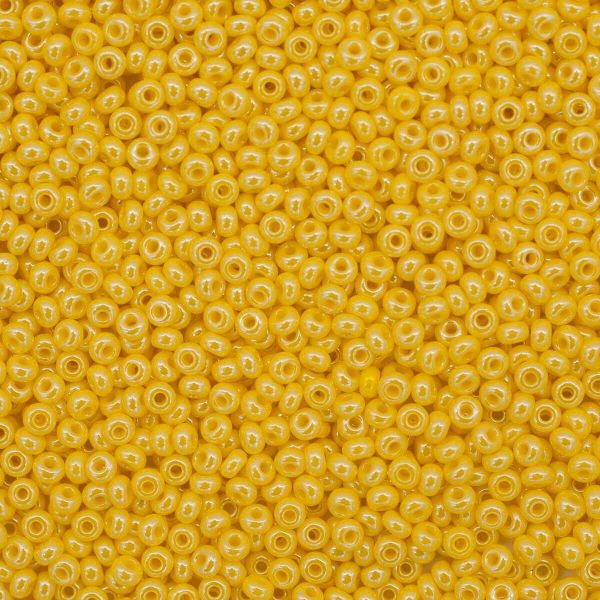 Бисер Preciosa 10/0 (2.3 мм), 100 г (5х20 г), непрозрачный с покрытием, цв. 88110