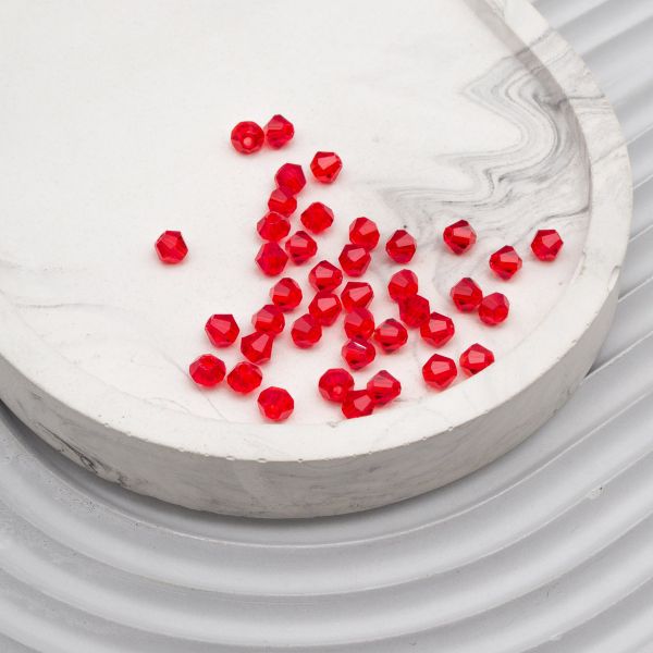 Бусины стекло 4х4 мм, 40 шт., Astra&Craft, 806 красный, Z-439