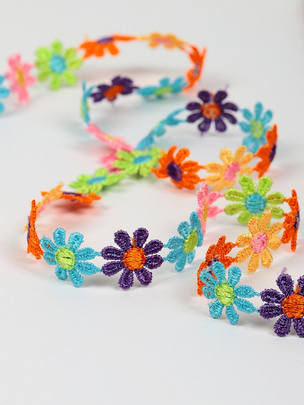 Кружево гипюр (плетёное) ромашка 18 мм / 13.71 метра, TBY.12243/1, цв.мульти, Kruzhevo