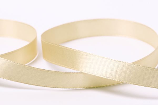 Лента атласная 1-сторонняя 12.0 мм / 33±2 метра, 118 св.бежевый, Gamma