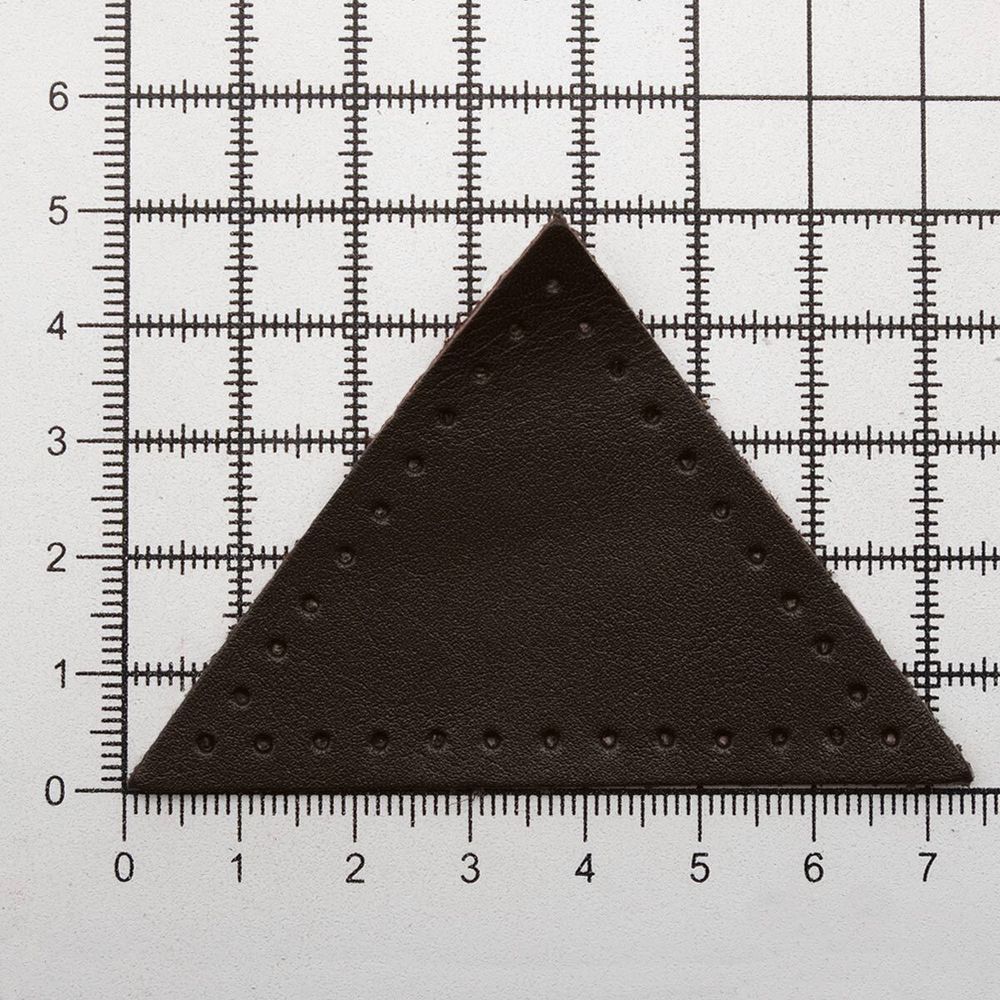 Заплатки пришивные из кожи, треугольник равнобедр., стор. 6см, с перфорацией, 2 шт, 100% кожа, 03 темно-коричневый, 9902