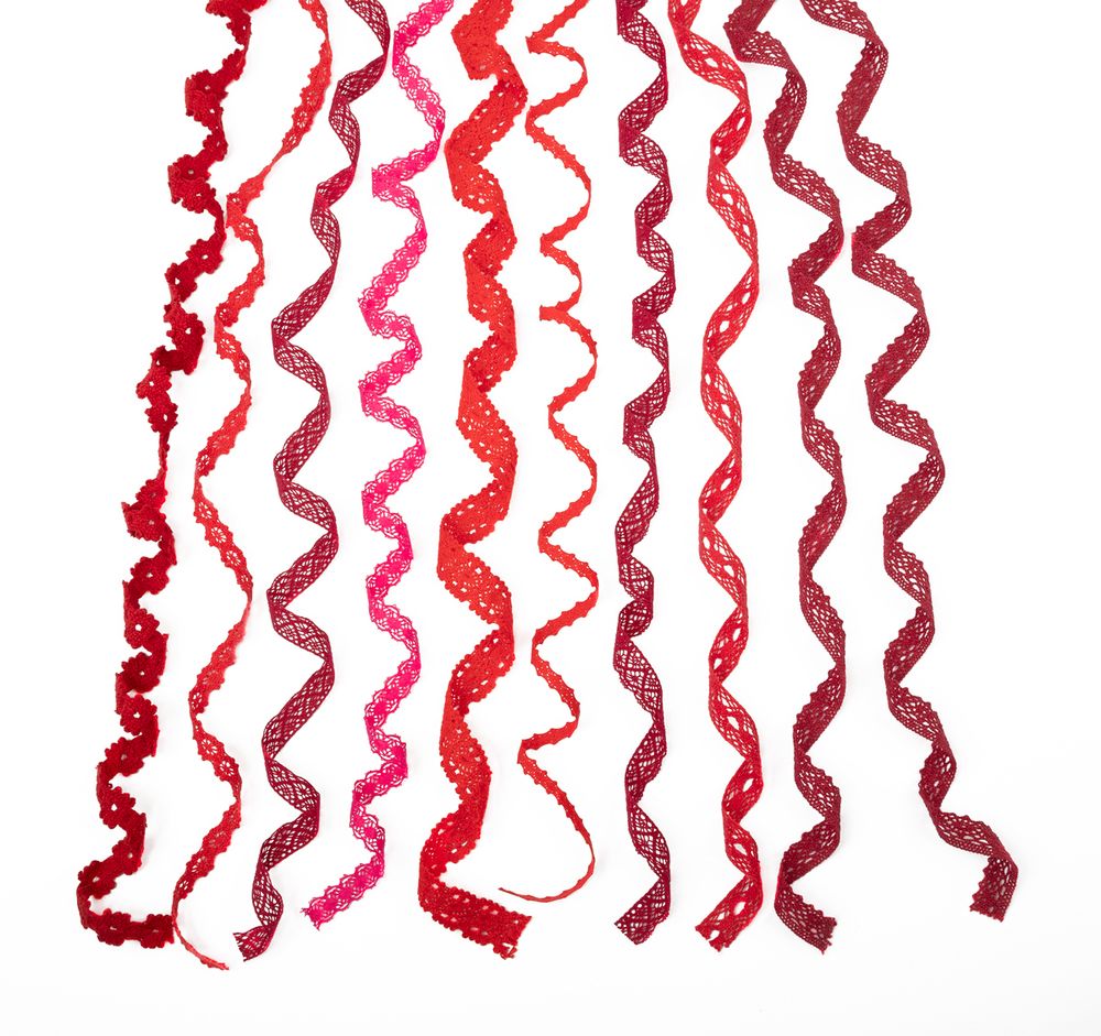 Набор кружевных лент 11 шт по 1 м, 08 красный, Gamma HC-VS