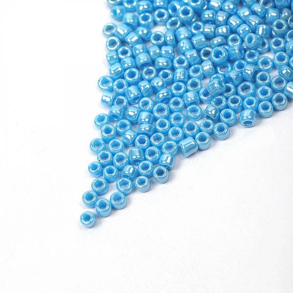 Бисер Magic4Hobby 12/0 (2 мм), 450 г, цв. 123, арт. OL.10/0