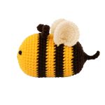 Набор для вязания игрушки Любопытная пчелка 10 см, Miadolla AMG-0102