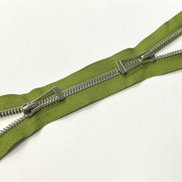 Молния трактор Т5 (5 мм) 2 зам., разъем., 110 см, никель D887 травянистая зелень, 1 шт