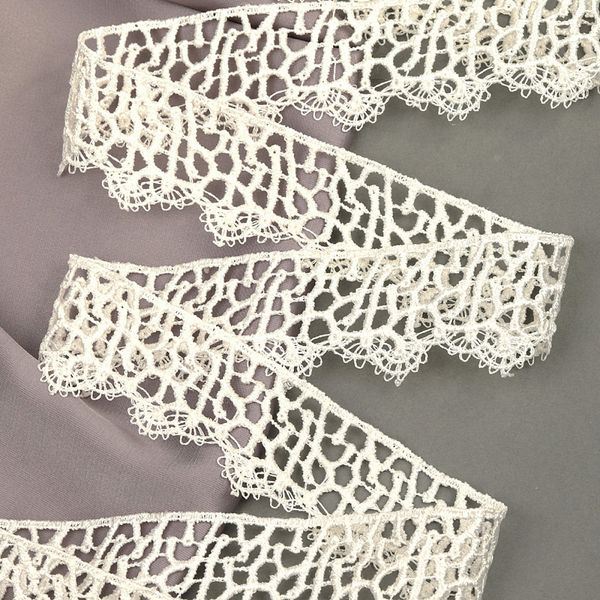 Кружево гипюр (плетёное) 40 мм, диз. 125, цв.02 молочный, уп. 9 м, Kruzhevo