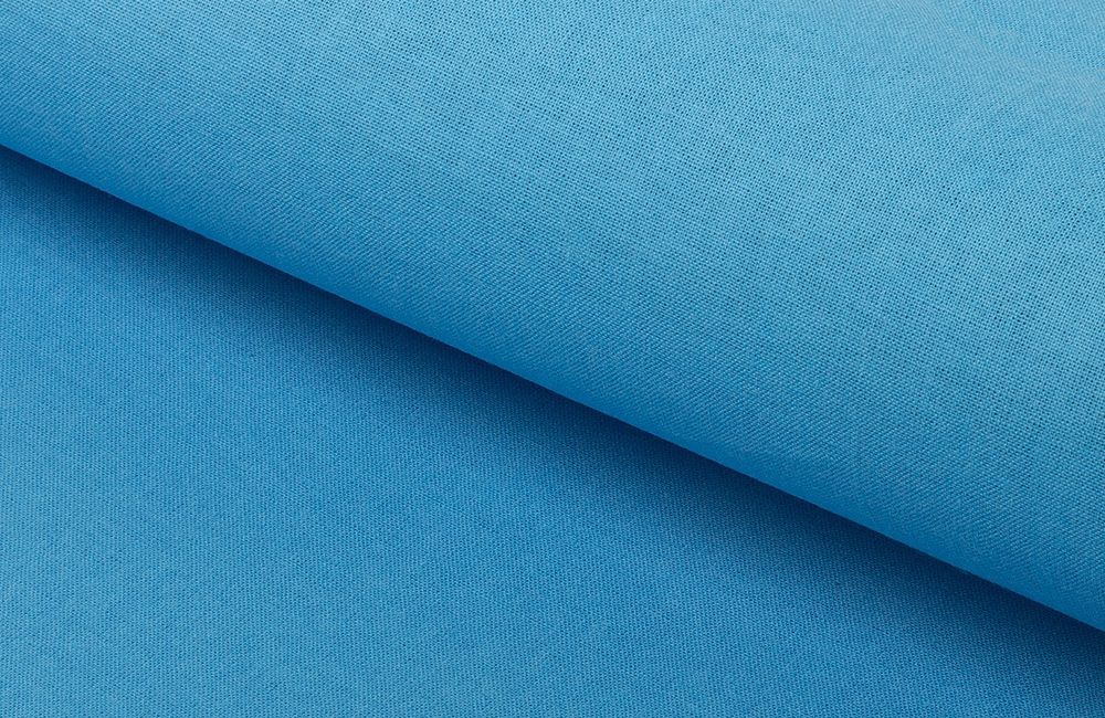 Бязь хлопок 140 г/м², отрез 100х150 см, яр.голубой (рис.12440), 262