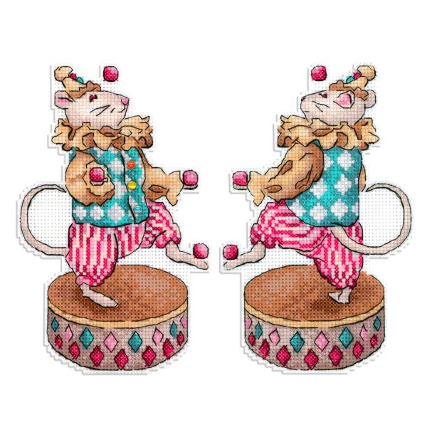 Набор для вышивания нитками МП Студия Р-1111, на пластиковой канве Маленький жонглер 16х11 см