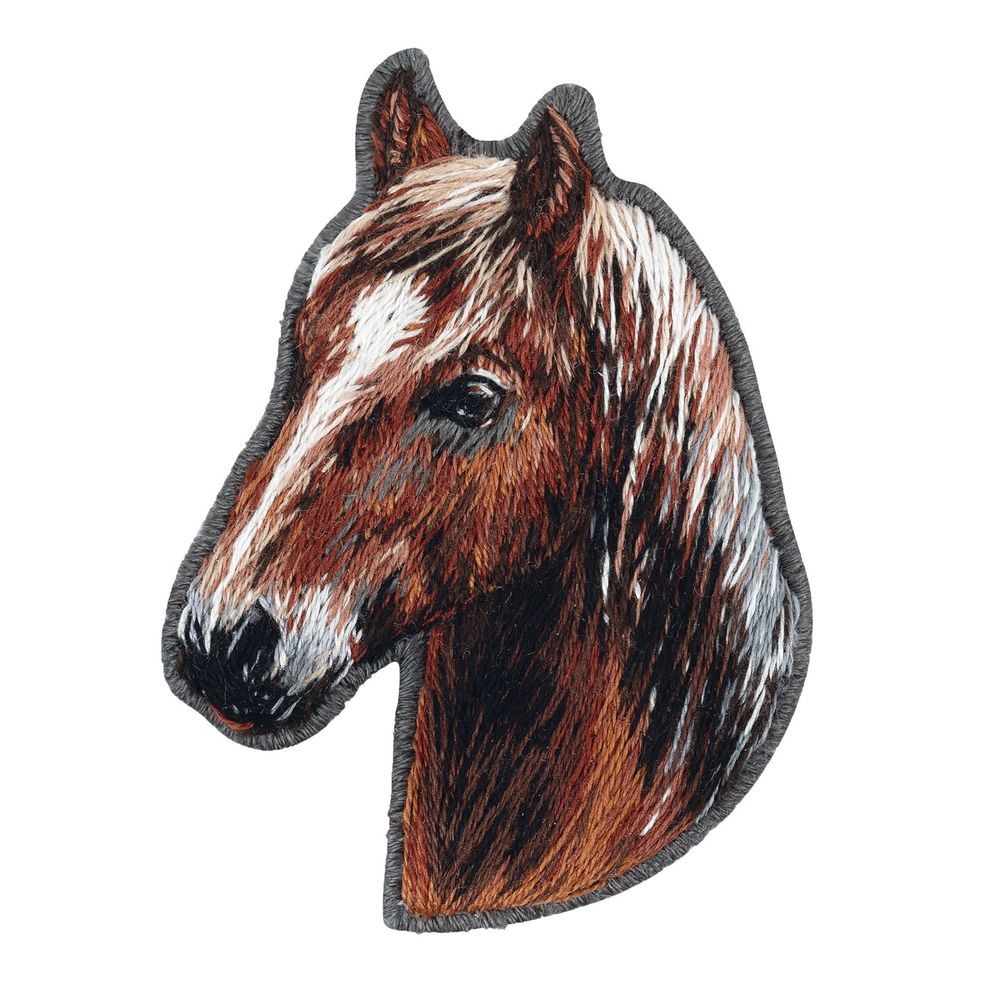 Набор для вышивания нитками Panna Живая картина JK-2366, Брошь. Конь Юлий, 5х6.5 см