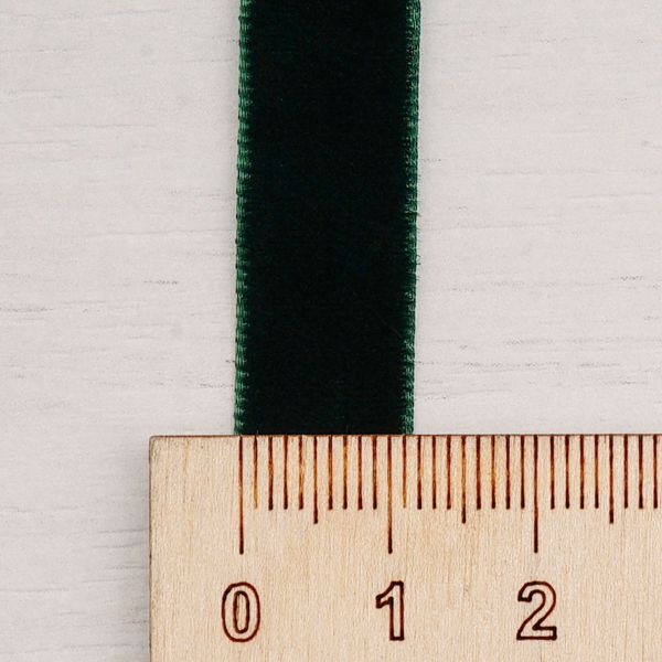 Лента бархатная (тесьма) 12.0 мм / 32.9±2 метров, 0081-1211, 165 темно-зеленый