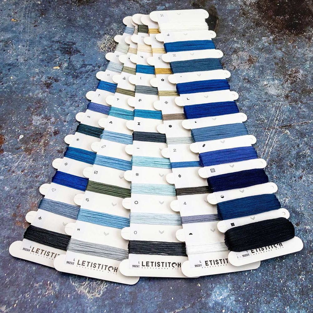 Набор для вышивания нитками LetiStitch L9923, Полуночный снегопад 24х24см