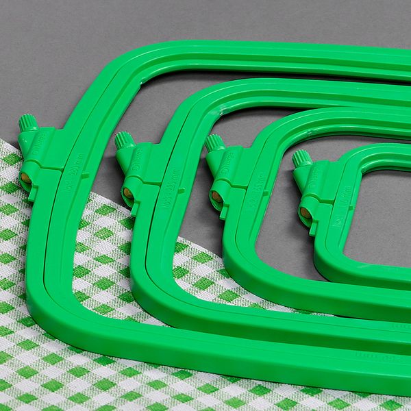 Пяльцы-рамка пластиковые 110х95 мм, Nurge NUR.170-11.5 цв.зеленый