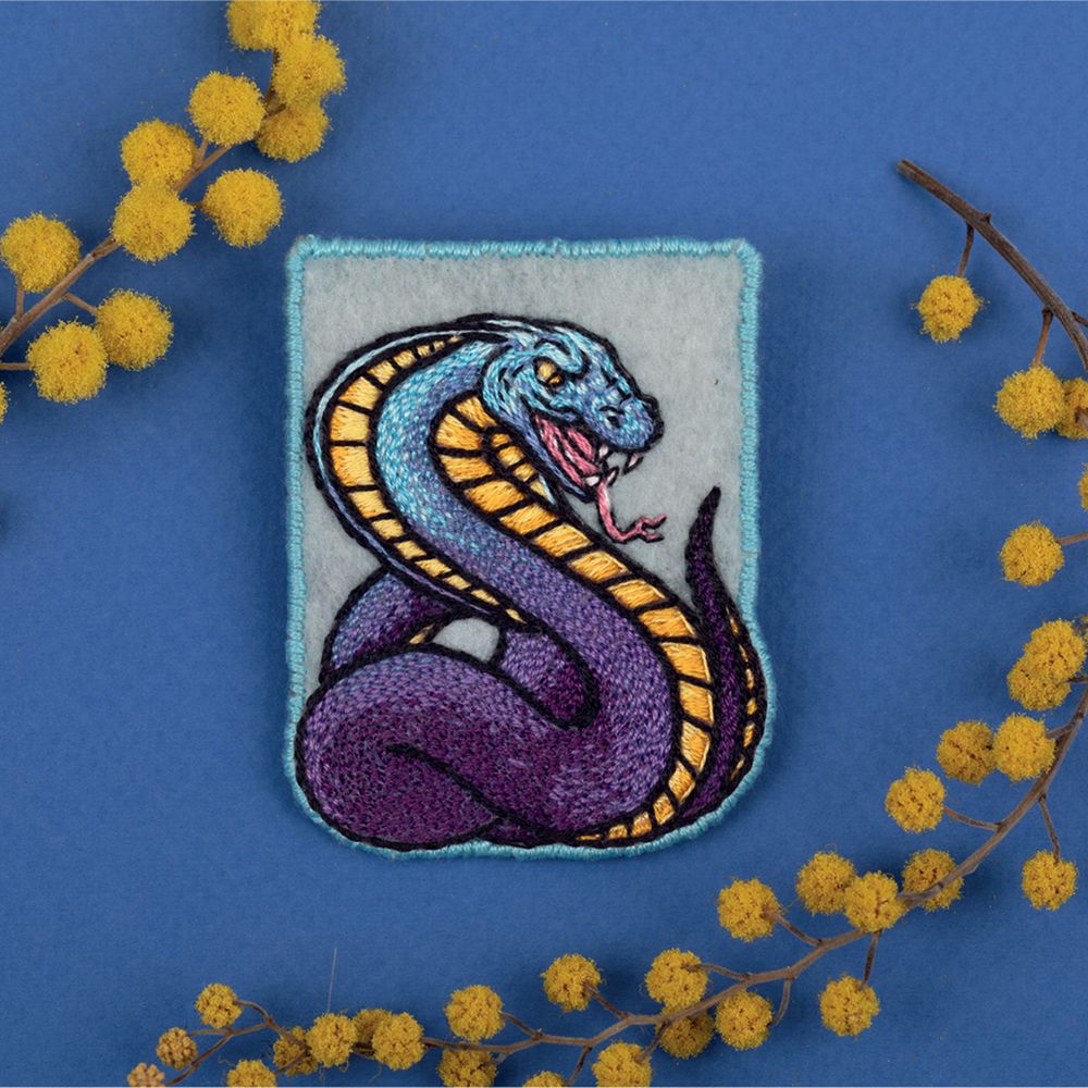 Набор для вышивания нитками Panna Живая картина JK-2329, Брошь. Змея, 4.5х6 см