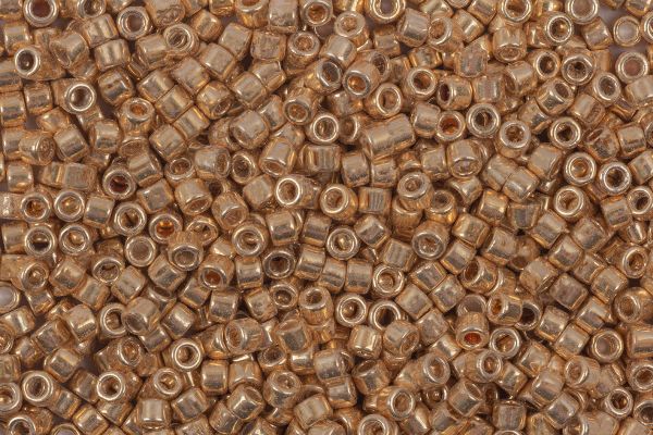 Бисер Toho 11/0 Aiko 4 (1.7 мм), 5 г, 0557 золотой