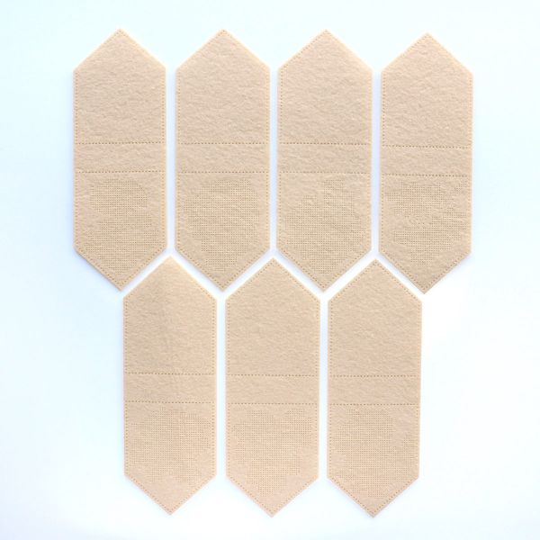 Набор для вышивания нитками МП Студия, на фетре Осенняя гирлянда бежевая (7 флажков) 10х7см