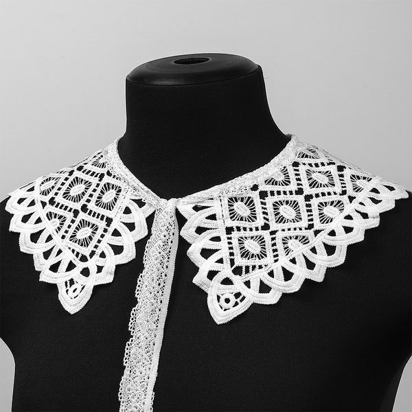 Накладной кружевной воротник 30х35 см, матовая нить Kruzhevo TBY.13/191, цв.белый уп.1шт