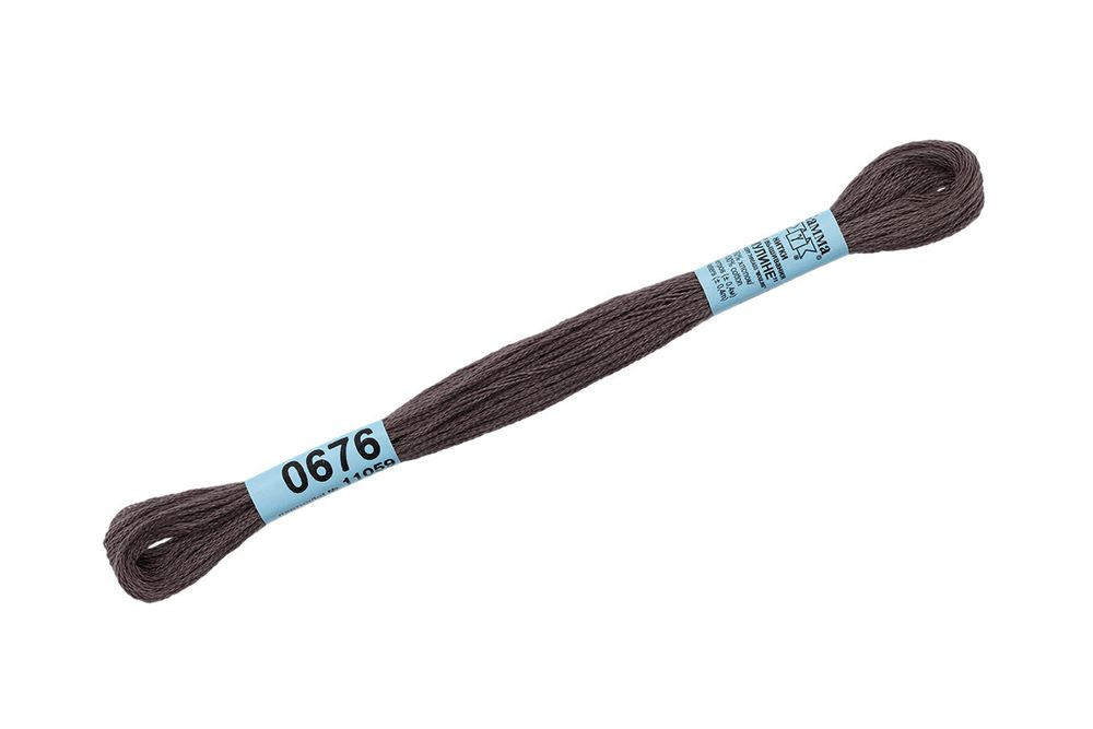 Мулине Gamma 100% хлопок, цв.0676 т-коричневый, 24 мотка по 8 метров