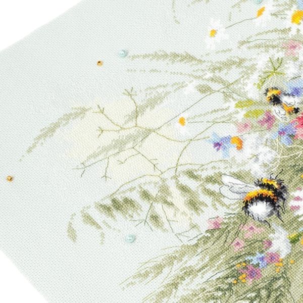 Набор для вышивания нитками Чудесная игла, Ромашки и клевер 40х30 см