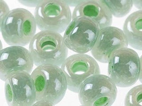 Бисер Preciosa алебастр жемчужный с цв. центром 10/0 (2.3 мм), круг.отв., 50 г, (37356)