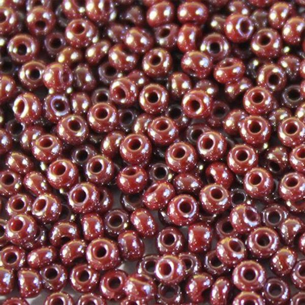 Бисер Preciosa 10/0 (2.3 мм), 1х50 г, непрозрачный с покрытием, цв. 98300