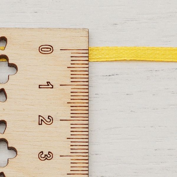 Лента атласная 2-сторонняя 3.0 мм / 100±2 метров, (040 т.желтый), Globus