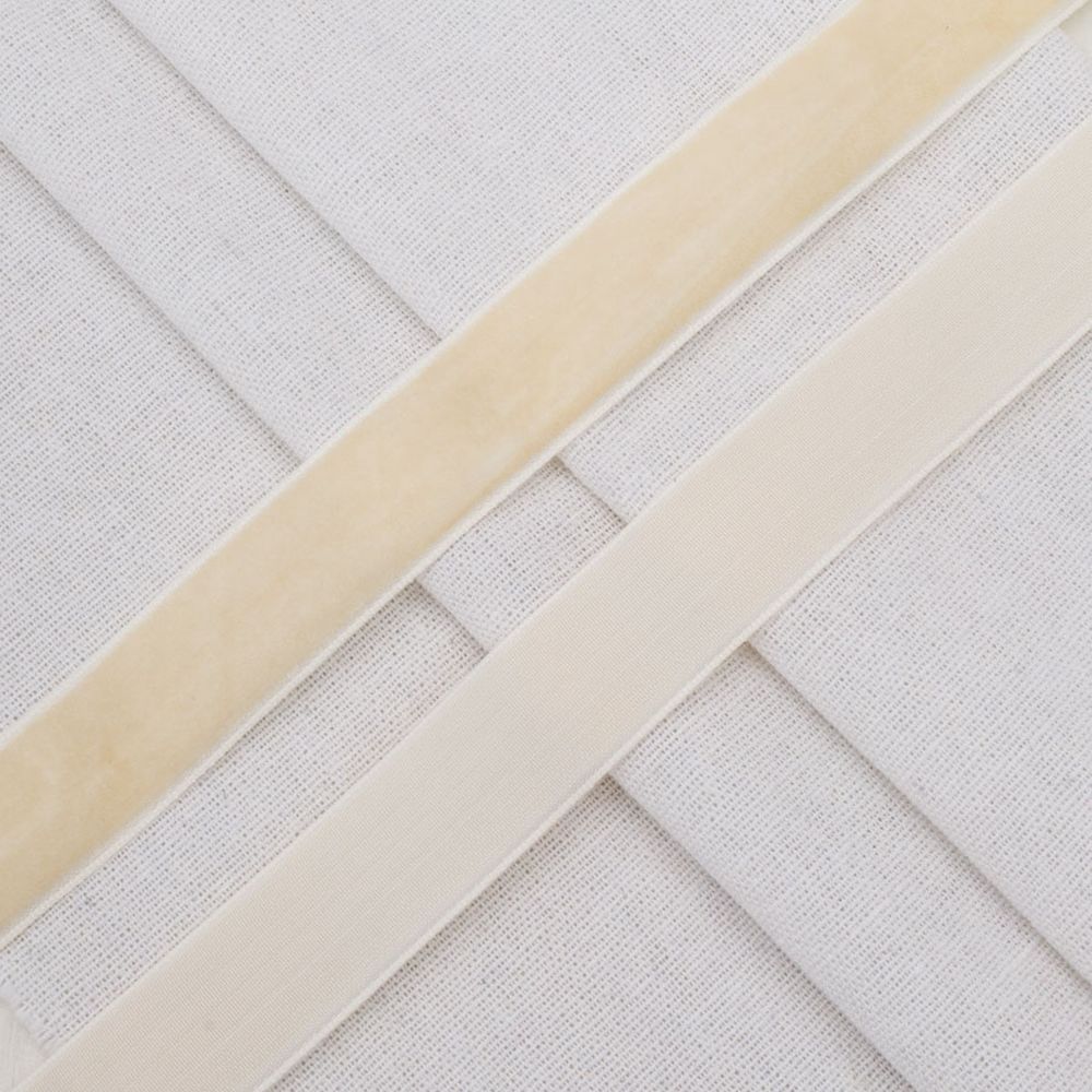 Лента бархатная (тесьма) 20.0 мм / 32.9±2 метров, 0081-1901, 28 сливочный