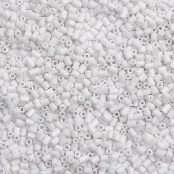 Рубка Astra&Craft 11/0 (2.1 мм), 150 г (10х15 г), цв. 41 белый/непрозрачный