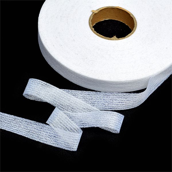 Лента клеевая нитепрошивная по долевой 15 мм / 100 метров, белый