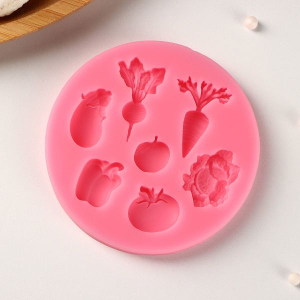 Молд 8х8х1 см 