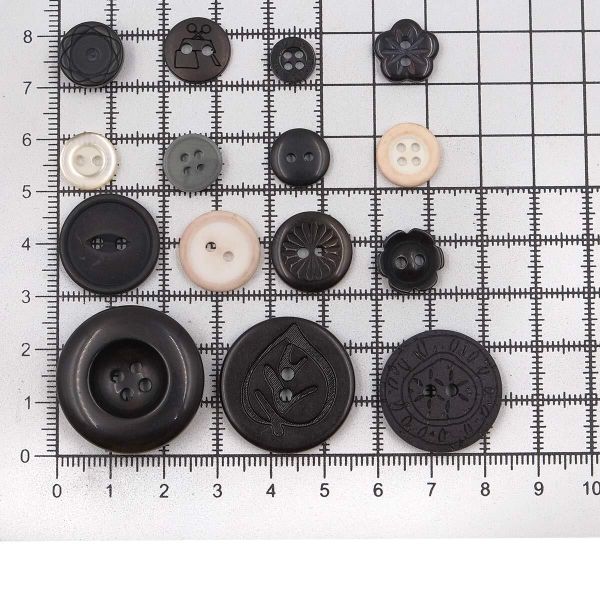 Украшения декоративные пуговицы ассорти Цветовая гамма (CB), 100г (CB113, Черно-белый)